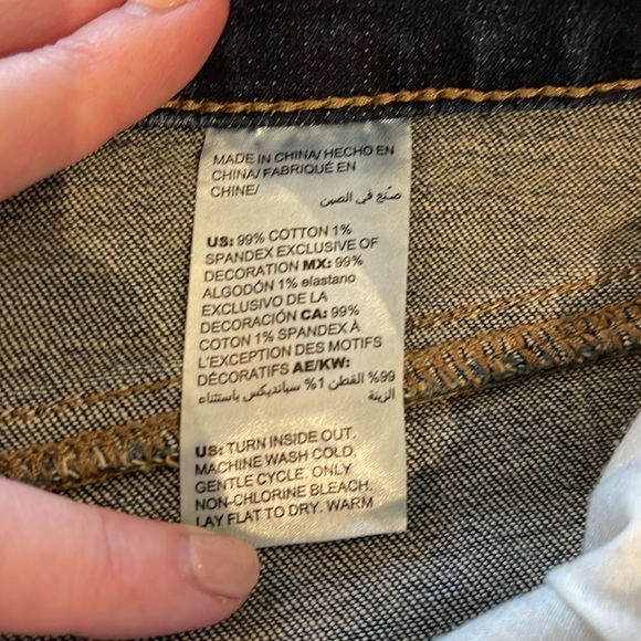 HOST PICK Chico’s Sequined Cuff Boyfriend Ankle Jeans - Picture 4 of 7